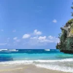 10 Wisata Pantai di Uluwatu Bali Favorit Dikujungi Para Wisatawan