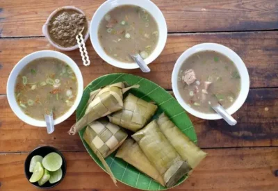 7 Makanan Khas Makassar Populer yang Wajib Dicoba