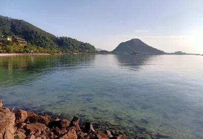 Pantai di Lampung yang Menyuguhkan Pemandangan Laut Menakjubkan dan Pasir Putih Eksotis