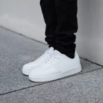 Sepatu Sneakers Pria Brand Luar yang Cocok untuk Mendukung Berbagai Aktivitas